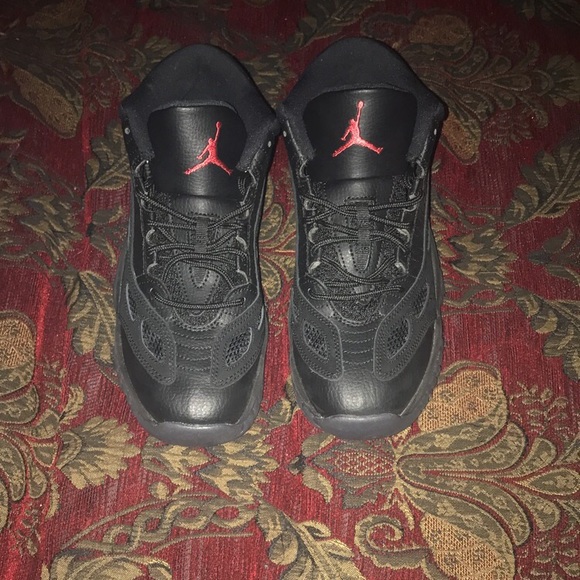 Jordan 11’s low ie - Picture 1 of 5